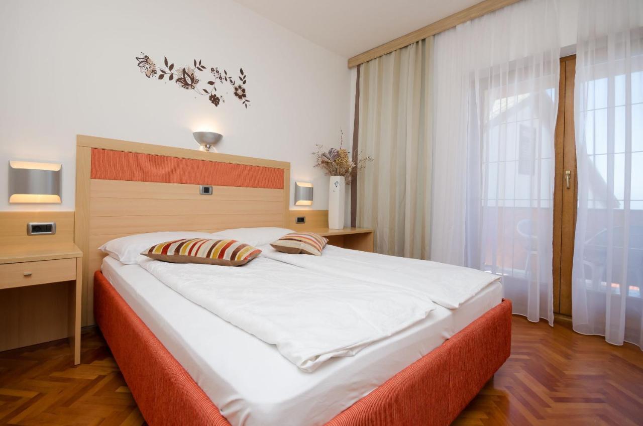 Apartments Mirjana B 洛帕 外观 照片