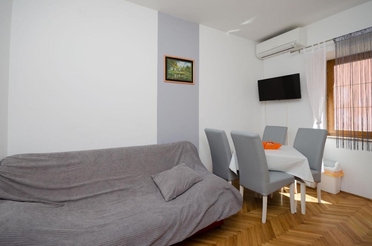 Apartments Mirjana B 洛帕 外观 照片
