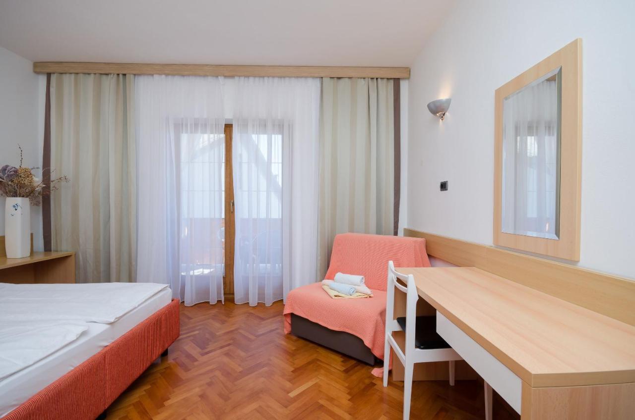 Apartments Mirjana B 洛帕 外观 照片